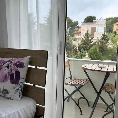 Sea View Hill Apartmán *