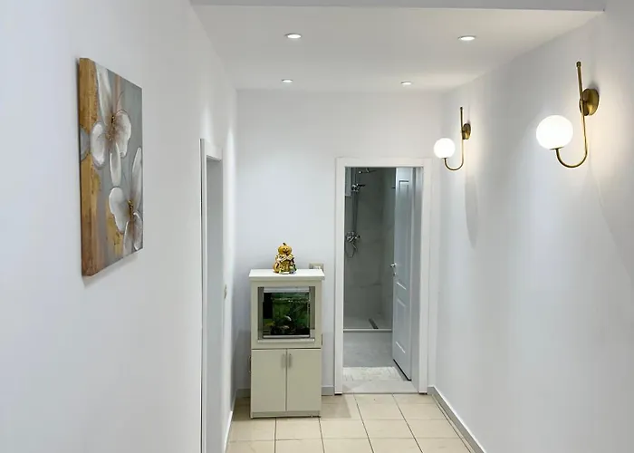 Sea View Hill