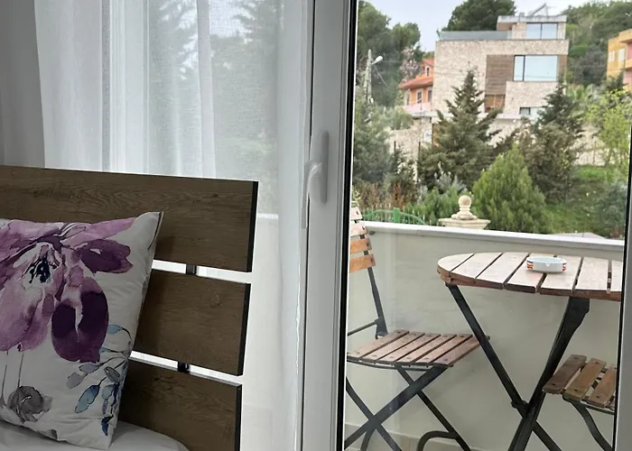 Sea View Hill Apartament *
